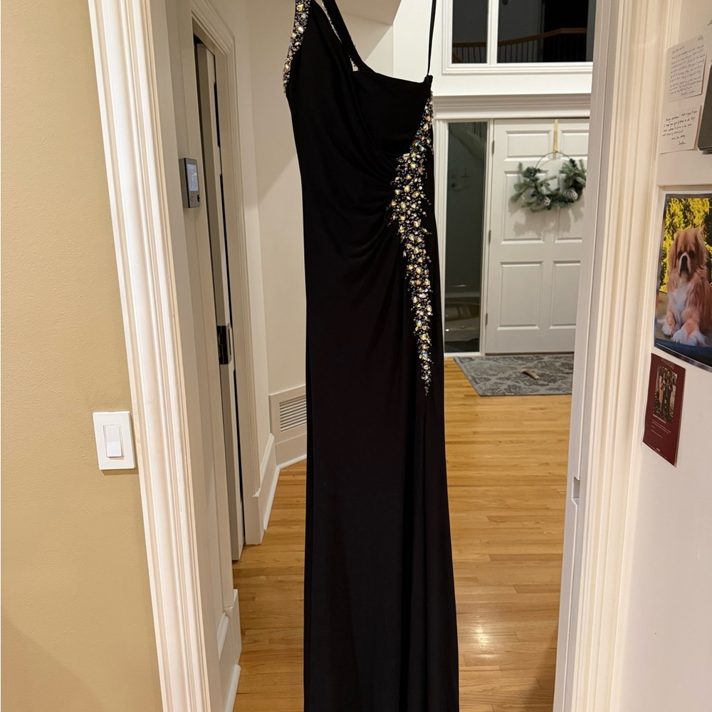Elegant Black One Shoulder Dress